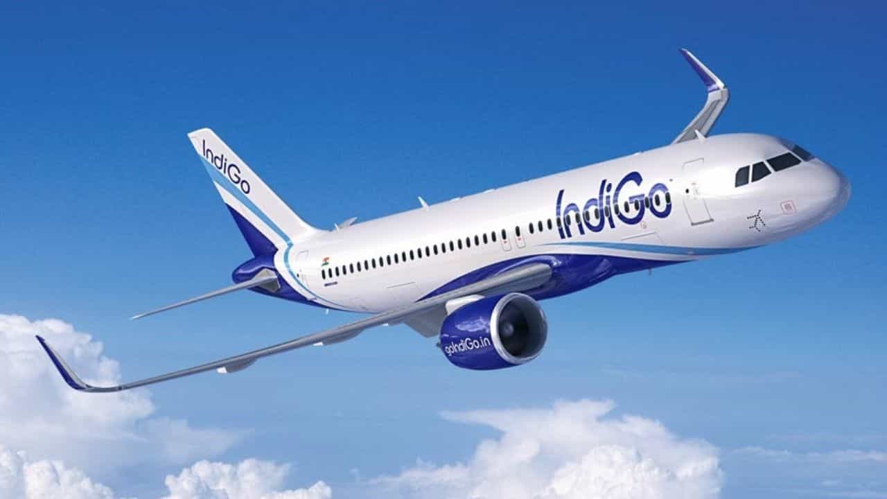 Cheap Flight Ticket: ১১১১ টাকায় ফ্লাইটের টিকিট! নতুন বছরে ঘোরার প্ল্যানিংটা আজই সেরে ফেলুন Cheap Flight Ticket: ১১১১ টাকায় ফ্লাইটের টিকিট! নতুন বছরে ঘোরার প্ল্যানিংটা আজই সেরে ফেলুন