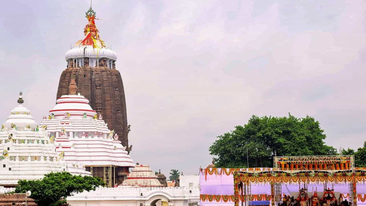 Puri Jagannath Temple: পুরীর জগন্নাথ মন্দিরে লম্বা ফাটল! কোন বিপদের ইঙ্গিত এটা, শঙ্কায় ভক্তরা