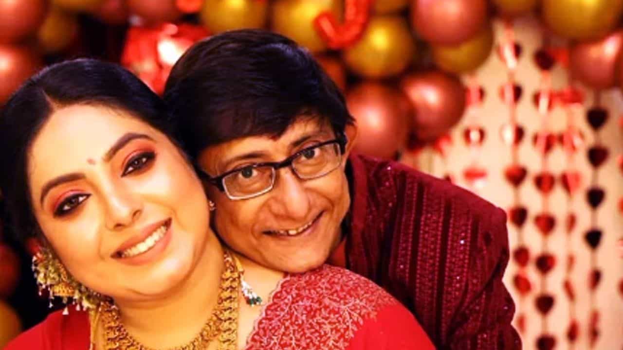 বাবা হলেন আবার! সুখবর দিয়েই কাঞ্চন বললেন, 'আমি ভীষণ সরি...' বাবা হলেন আবার! সুখবর দিয়েই কাঞ্চন বললেন, 'আমি ভীষণ সরি...'