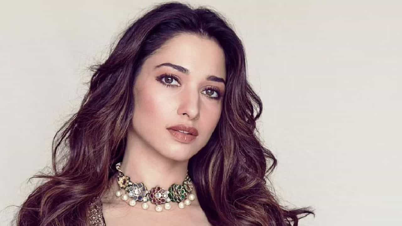 তামান্নাকেও রিজেক্ট! জোর গলায় ছেলেটি বলল, 'তুমি আমার বোনের মতো' তামান্নাকেও রিজেক্ট! জোর গলায় ছেলেটি বলল, 'তুমি আমার বোনের মতো'