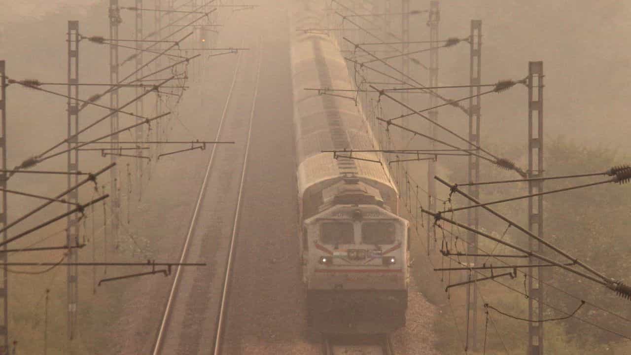Ticket Cancellation Rules: হঠাৎ বাতিল হয়ে গেছে ট্রেন? টিকিটের কত টাকা, কীভাবে রিফান্ড পাবেন, জেনে নিন Ticket Cancellation Rules: হঠাৎ বাতিল হয়ে গেছে ট্রেন? টিকিটের কত টাকা, কীভাবে রিফান্ড পাবেন, জেনে নিন