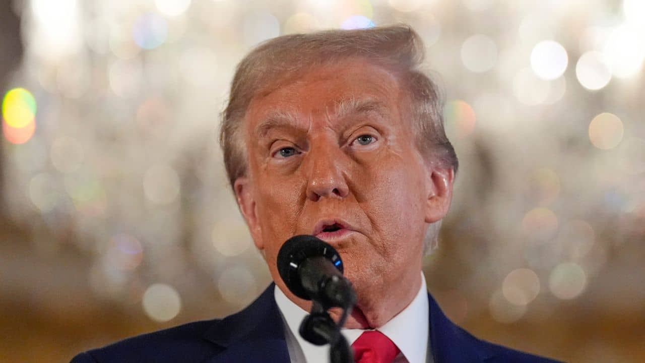 Donald Trump: বাংলাদেশে হিন্দুদের উপরে অত্যাচার নিয়ে সরব ট্রাম্প, বন্ধু মোদীর জন্য দিলেন বিশেষ বার্তা