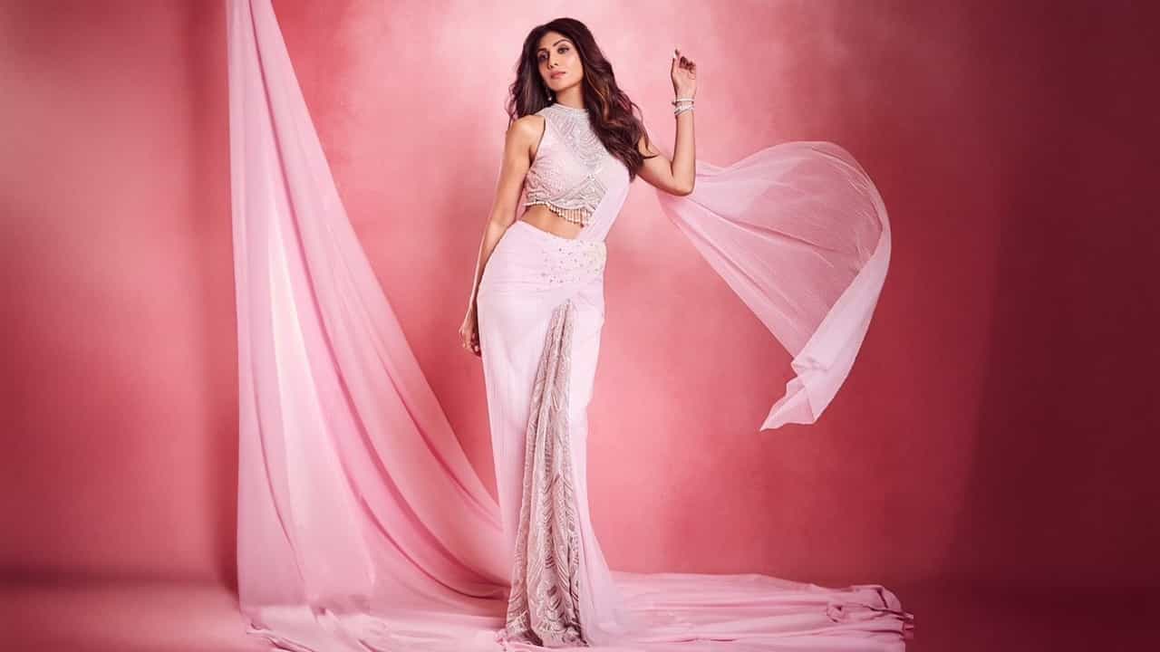 Winter Weight Loss Tips: সহজে 'শিল্পা শেট্টি' হতে চান! বিয়ের মরসুমে রইল টিপস্ Winter Weight Loss Tips: সহজে 'শিল্পা শেট্টি' হতে চান! বিয়ের মরসুমে রইল টিপস্