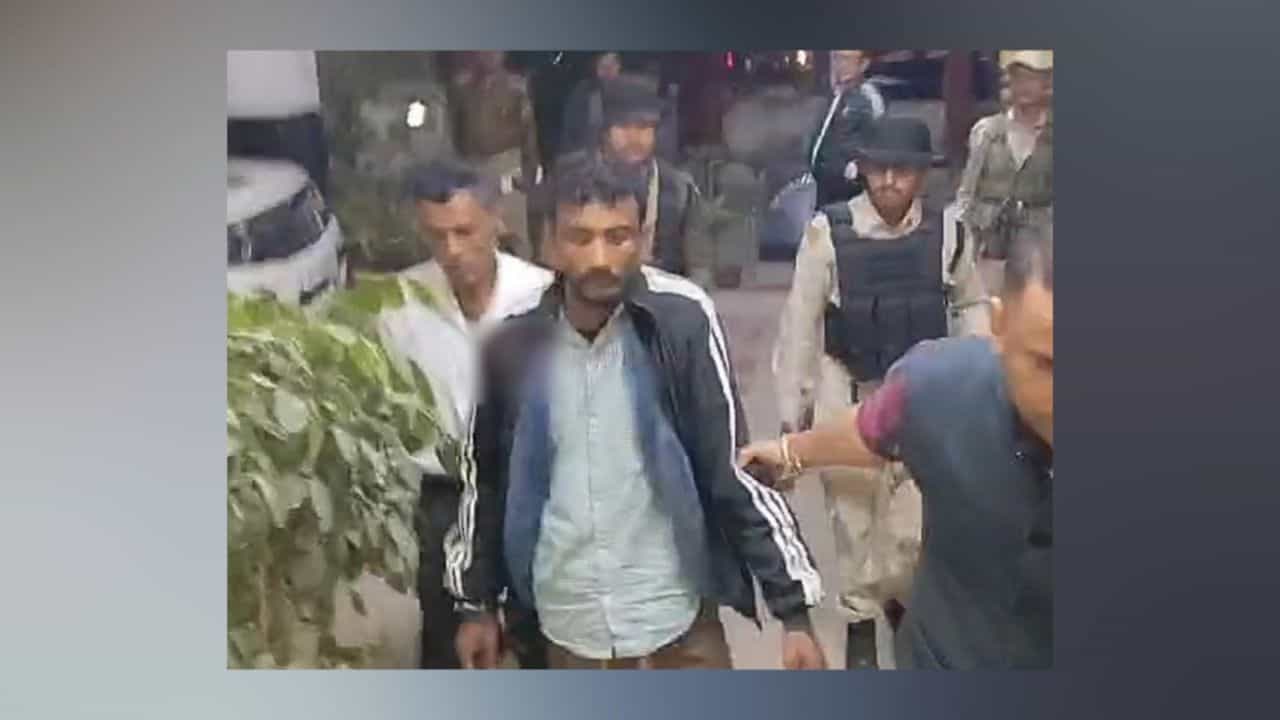 ABT: অসম থেকে গ্রেফতার আনসারুল্লা বাংলা টিমের আরেক সদস্য ABT: অসম থেকে গ্রেফতার আনসারুল্লা বাংলা টিমের আরেক সদস্য