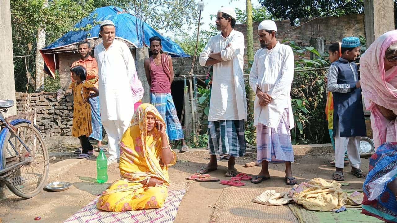 Pak Terror Group: পাক জঙ্গি সংগঠন জয়েশ-ই-মহম্মদ মাথাচাড়া দিচ্ছে বাংলাতেও? আরামবাগে বাবা-ছেলেকে ডেকে পাঠাল NIA Pak Terror Group: পাক জঙ্গি সংগঠন জয়েশ-ই-মহম্মদ মাথাচাড়া দিচ্ছে বাংলাতেও? আরামবাগে বাবা-ছেলেকে ডেকে পাঠাল NIA