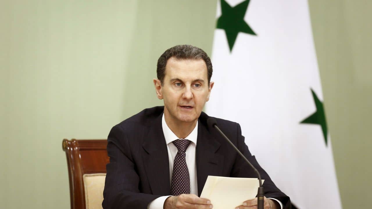 Syria President: হঠাৎ ইউ টার্ন বিমানের, তারপরই র্যাডার থেকে উধাও! কোন দেশ আশ্রয় দিল সিরিয়ার প্রেসিডেন্টকে?