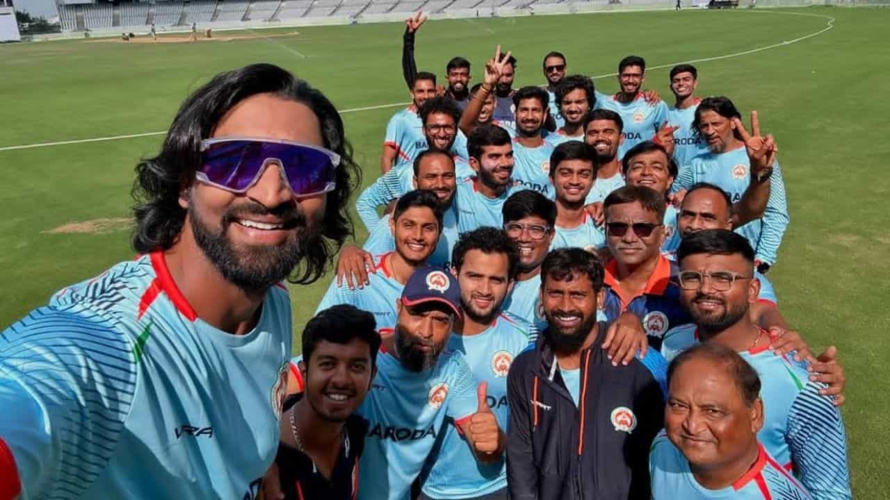 Syed Mushtaq Ali Trophy: ৩৭ ছক্কা, ৩৪৯ রান! টি-টোয়েন্টিতে বিশ্বরেকর্ড 'হার্দিকের' বরোদার Syed Mushtaq Ali Trophy: ৩৭ ছক্কা, ৩৪৯ রান! টি-টোয়েন্টিতে বিশ্বরেকর্ড 'হার্দিকের' বরোদার