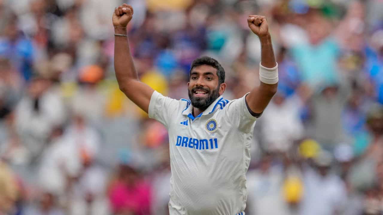 IND vs AUS Day 1 Report: ৮৭২৪২! বুমরা ম্যাজিকেও মেলবোর্নে অস্ট্রেলিয়ার 'বড়দিন' IND vs AUS Day 1 Report: ৮৭২৪২! বুমরা ম্যাজিকেও মেলবোর্নে অস্ট্রেলিয়ার 'বড়দিন'