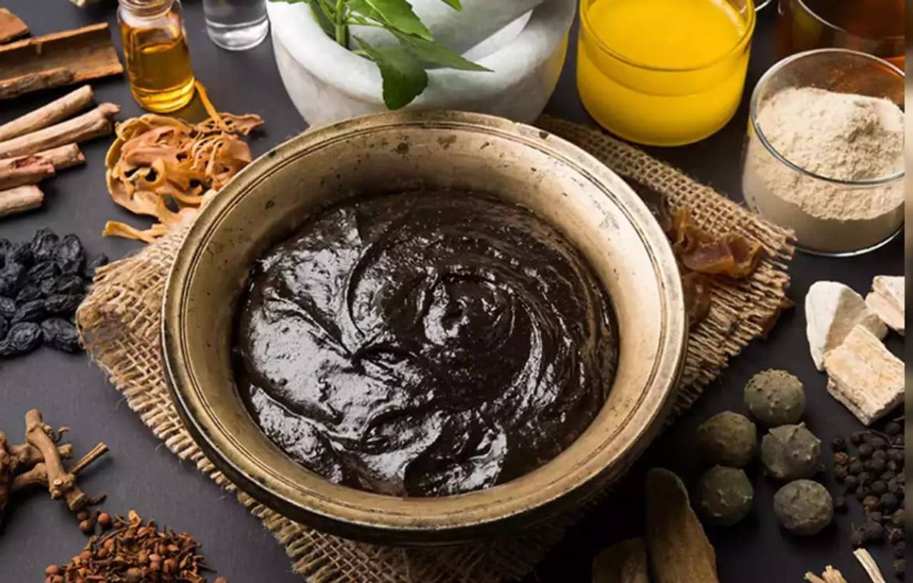 Chyawanprash Side Effects: শীতে চ্যবনপ্রাশ দিয়ে হয় দিন শুরু, জানেন কোন কোন বিপদ ডাকছেন?