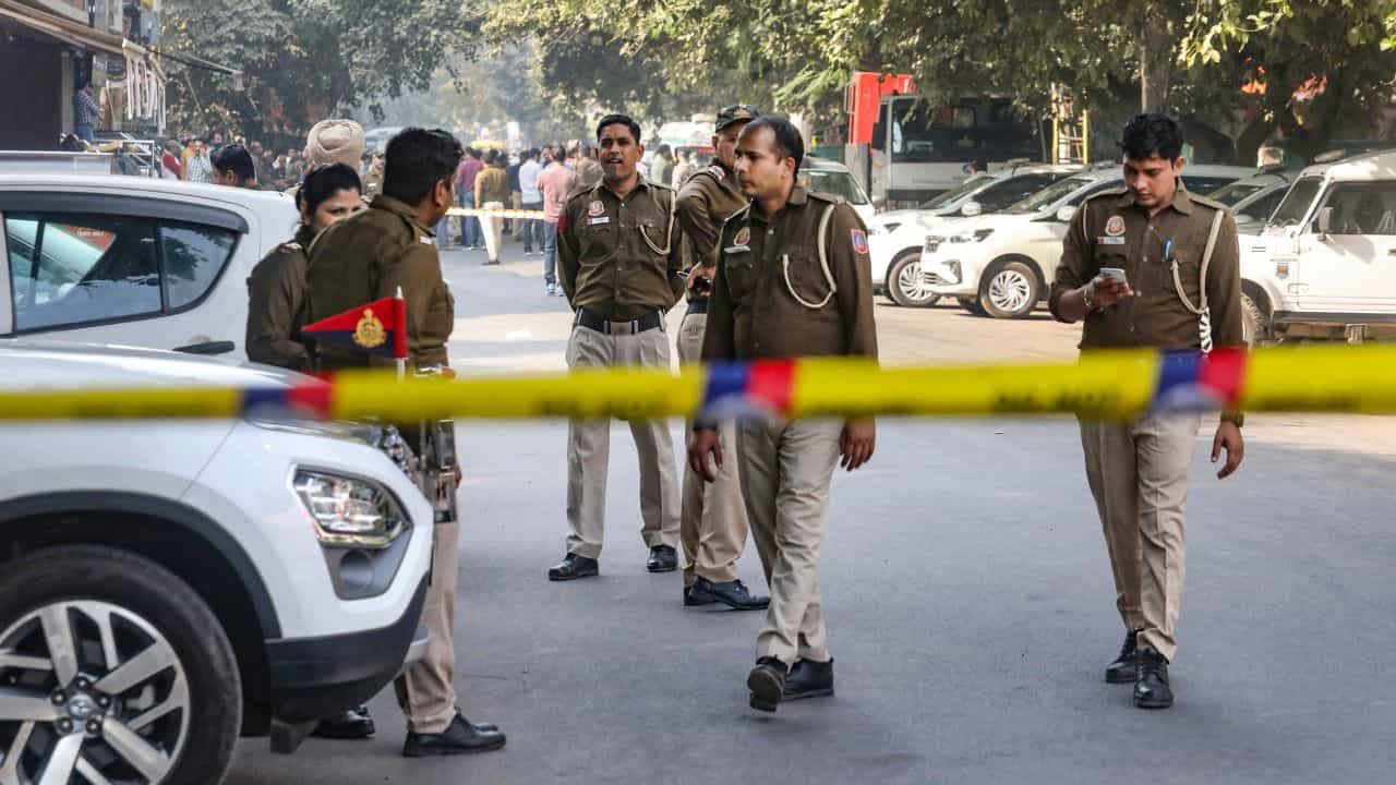 Businessman Death: বিরাট কে? এরপরই..., রাজধানীতে ভয়াবহ ঘটনায় পুলিশও খুঁজছে বিরাটকে! Businessman Death: বিরাট কে? এরপরই..., রাজধানীতে ভয়াবহ ঘটনায় পুলিশও খুঁজছে বিরাটকে!
