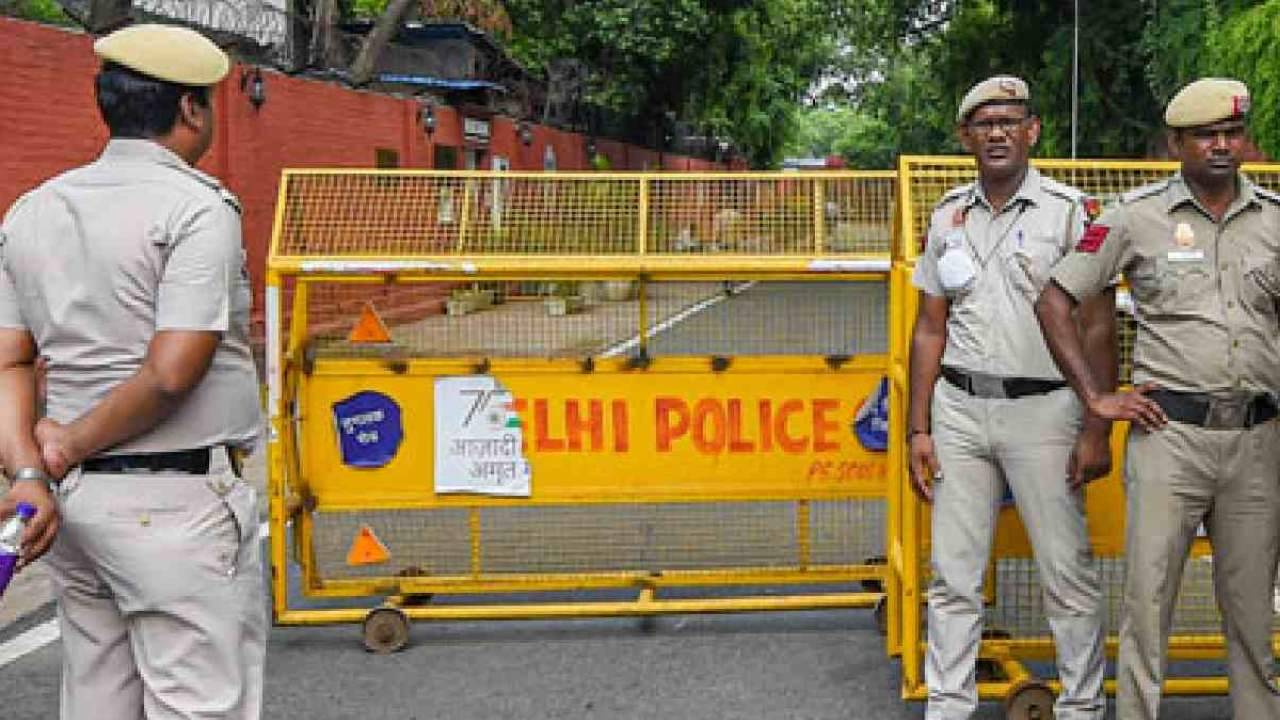 Bangladeshi: ‘অবৈধ’ বাংলাদেশি ধরতে চাই বাংলার পুলিশের ‘হেল্প’, দিল্লি পুলিশের স্পেশ্যাল টিম ঢুকল বাংলায়