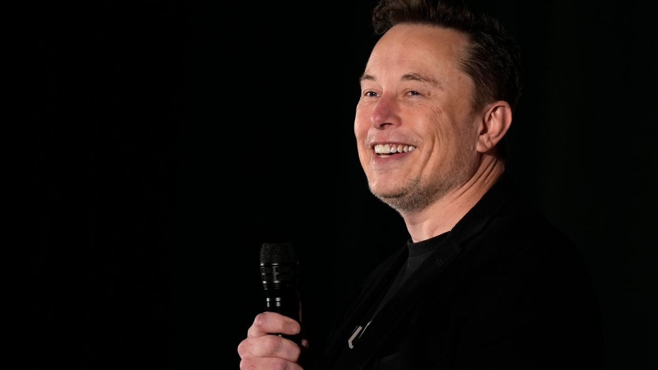 Elon Musk: নাম পরিবর্তন করলেই সাড়ে ৮ হাজার কোটি টাকা দেবেন মাস্ক