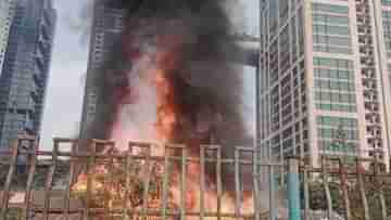 Fire in Kolkata: তপসিয়ায় বাইপাসের পাশেই বিধ্বংসী আগুন, ছুটল দমকলের ৮টি ইঞ্জিন