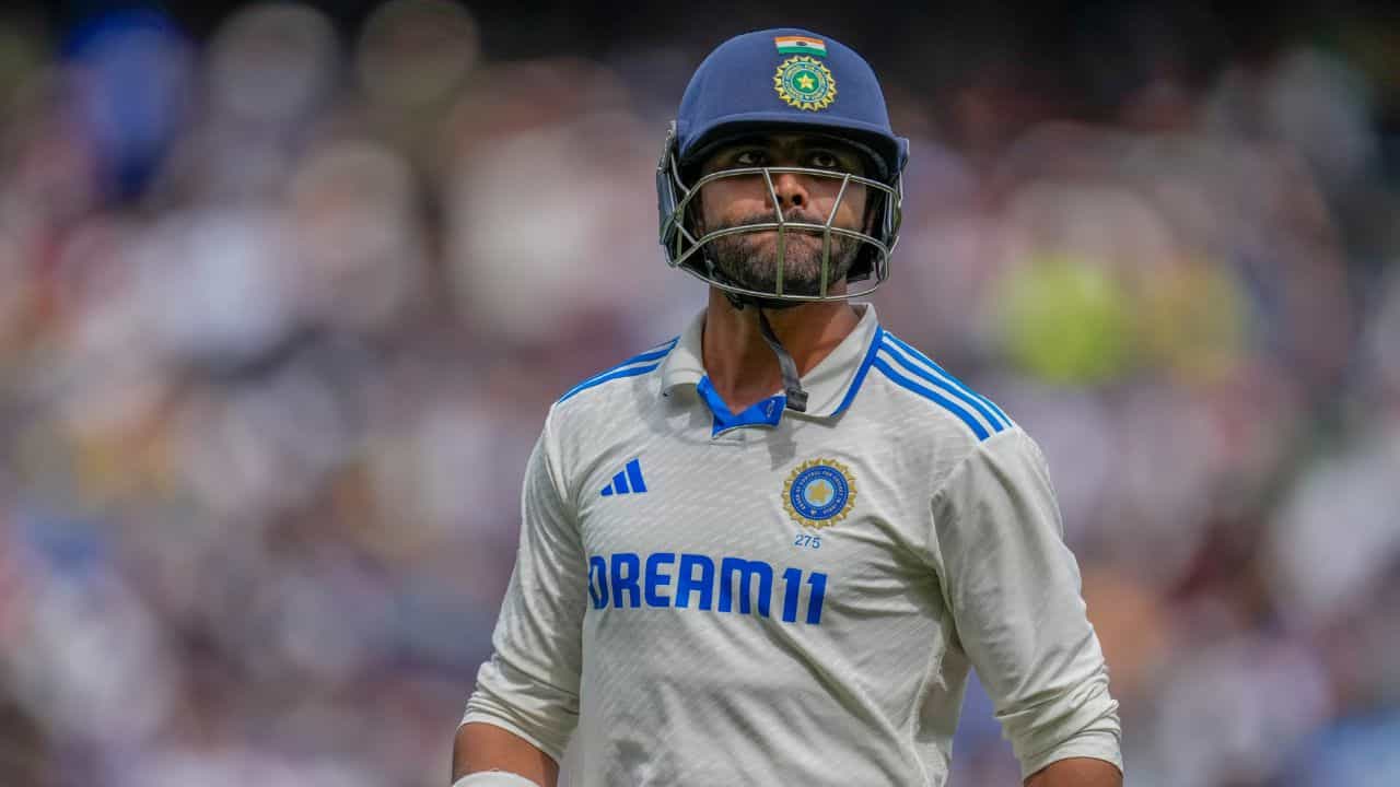 IND vs AUS: চা-বিরতির পরই বিপর্যয়; টিকলেন না নীতীশ কুমার রেড্ডিও! IND vs AUS: চা-বিরতির পরই বিপর্যয়; টিকলেন না নীতীশ কুমার রেড্ডিও!