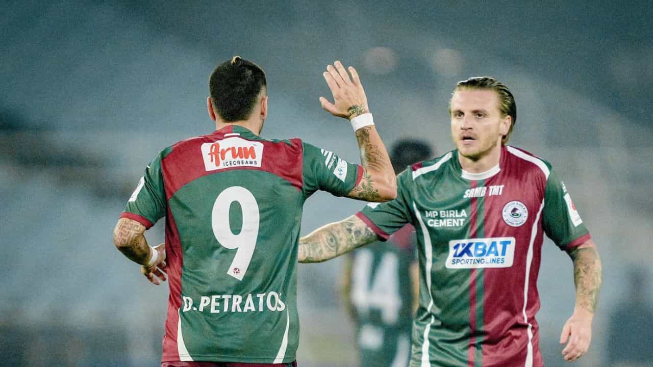 Mohun Bagan: গাছে তুলে মই কেড়ে নেওয়া! রুদ্ধশ্বাস জয়ে শীর্ষস্থান মজবুত করল মোহনবাগান Mohun Bagan: গাছে তুলে মই কেড়ে নেওয়া! রুদ্ধশ্বাস জয়ে শীর্ষস্থান মজবুত করল মোহনবাগান