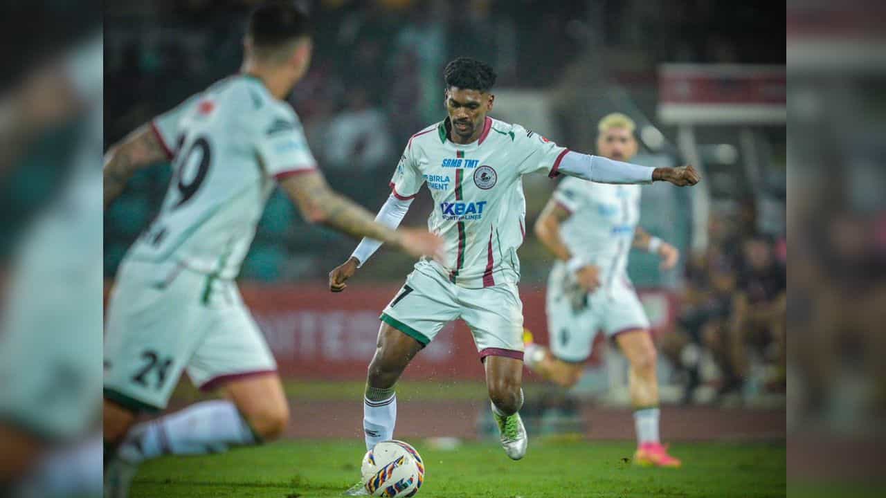 Mohun Bagan: ঘরের মাঠেও মোহনবাগানের কাছে টিকতেই পারল না নর্থ ইস্ট Mohun Bagan: ঘরের মাঠেও মোহনবাগানের কাছে টিকতেই পারল না নর্থ ইস্ট