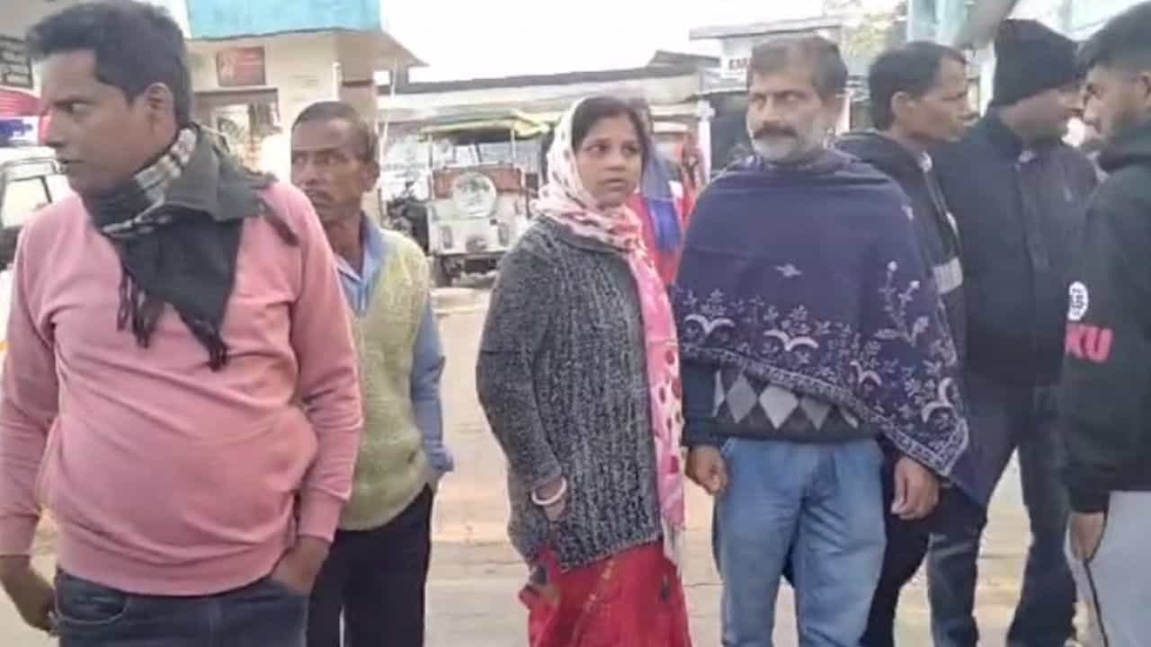 Jalpaiguri: চিকিৎসায় গাফিলতির অভিযোগ, হাসপাতালে মৃত্যু ডায়রিয়া আক্রান্ত রোগীর Jalpaiguri: চিকিৎসায় গাফিলতির অভিযোগ, হাসপাতালে মৃত্যু ডায়রিয়া আক্রান্ত রোগীর