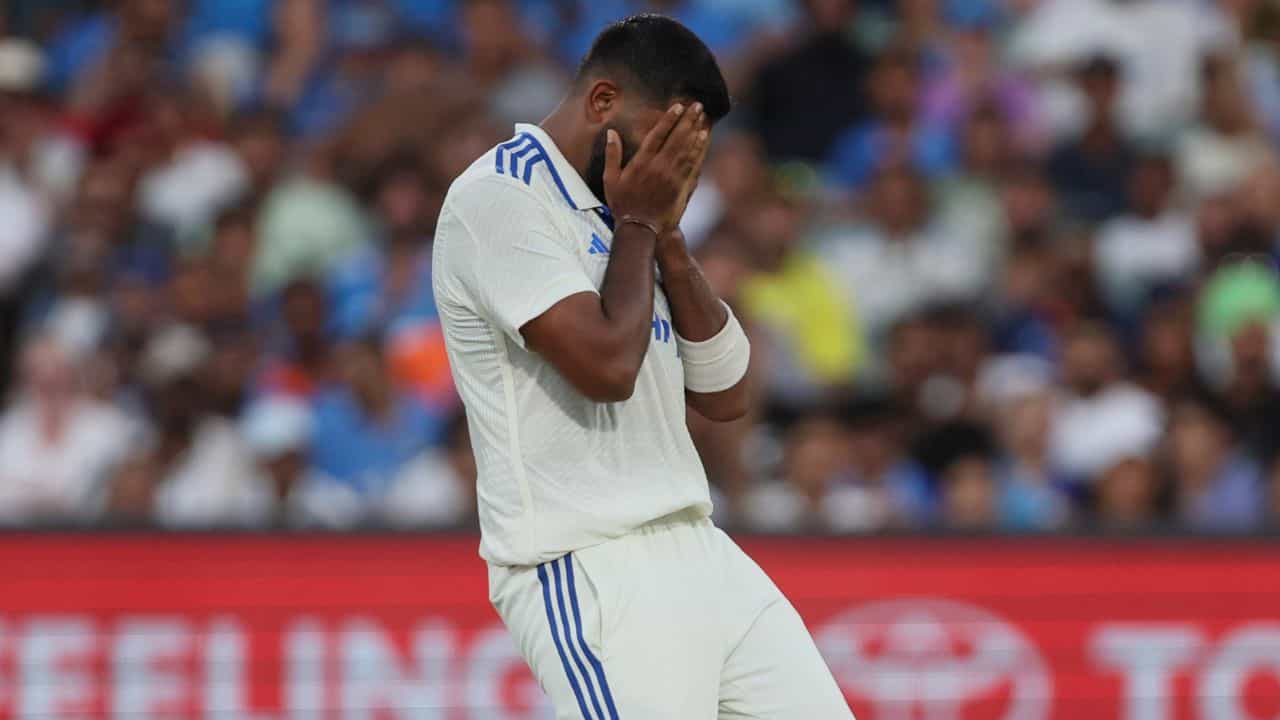 Jasprit Bumrah: কাউকে দোষ দিতে পারব না... কেন বললেন জসপ্রীত বুমরা? Jasprit Bumrah: কাউকে দোষ দিতে পারব না... কেন বললেন জসপ্রীত বুমরা?