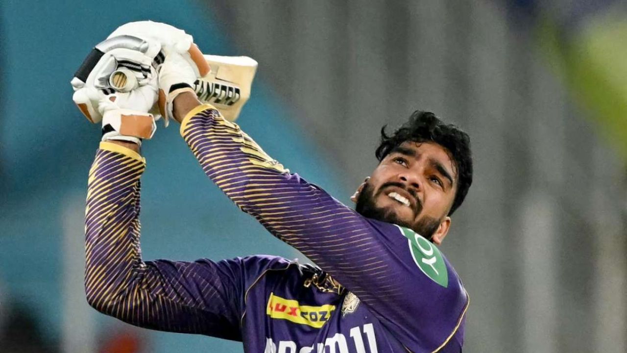 Venkatesh Iyer: KKR-এর সবচেয়ে দামী ক্রিকেটার ভেঙ্কটেশ আইয়ার এ বার হচ্ছেন 'ডক্টর'