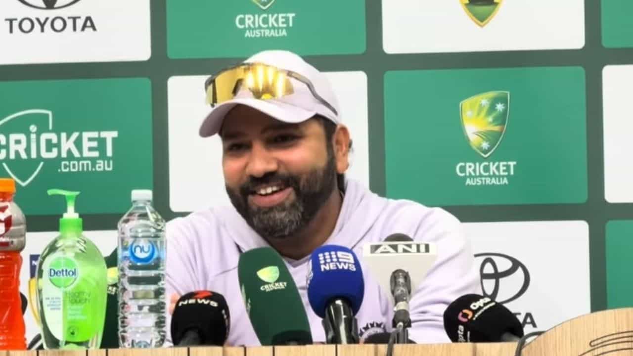 Rohit Sharma: 'ওদের ভিসা নেই', অশ্বিনের বদলি এই কারণে তনুষ! রোহিতের কথায়... Rohit Sharma: 'ওদের ভিসা নেই', অশ্বিনের বদলি এই কারণে তনুষ! রোহিতের কথায়...