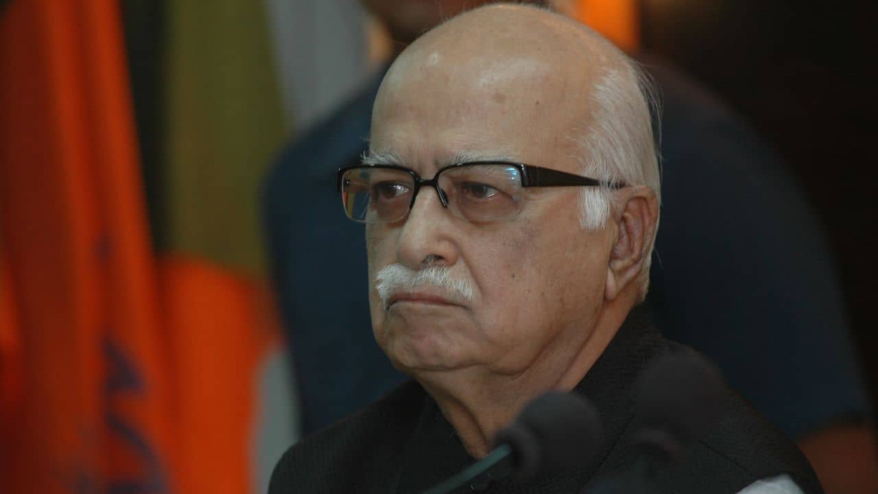 Lal Krishna Advani: গুরুতর অসুস্থ, হাসপাতালে ভর্তি করা হল লালকৃষ্ণ আদবাণীকে