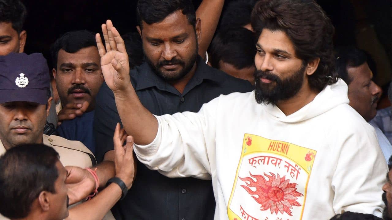 মুছে দেওয়া দৃশ্য দিয়ে বিশেষ গান তৈরি করলেন আল্লু, গান শুনে উত্তেজিত ভক্তরা