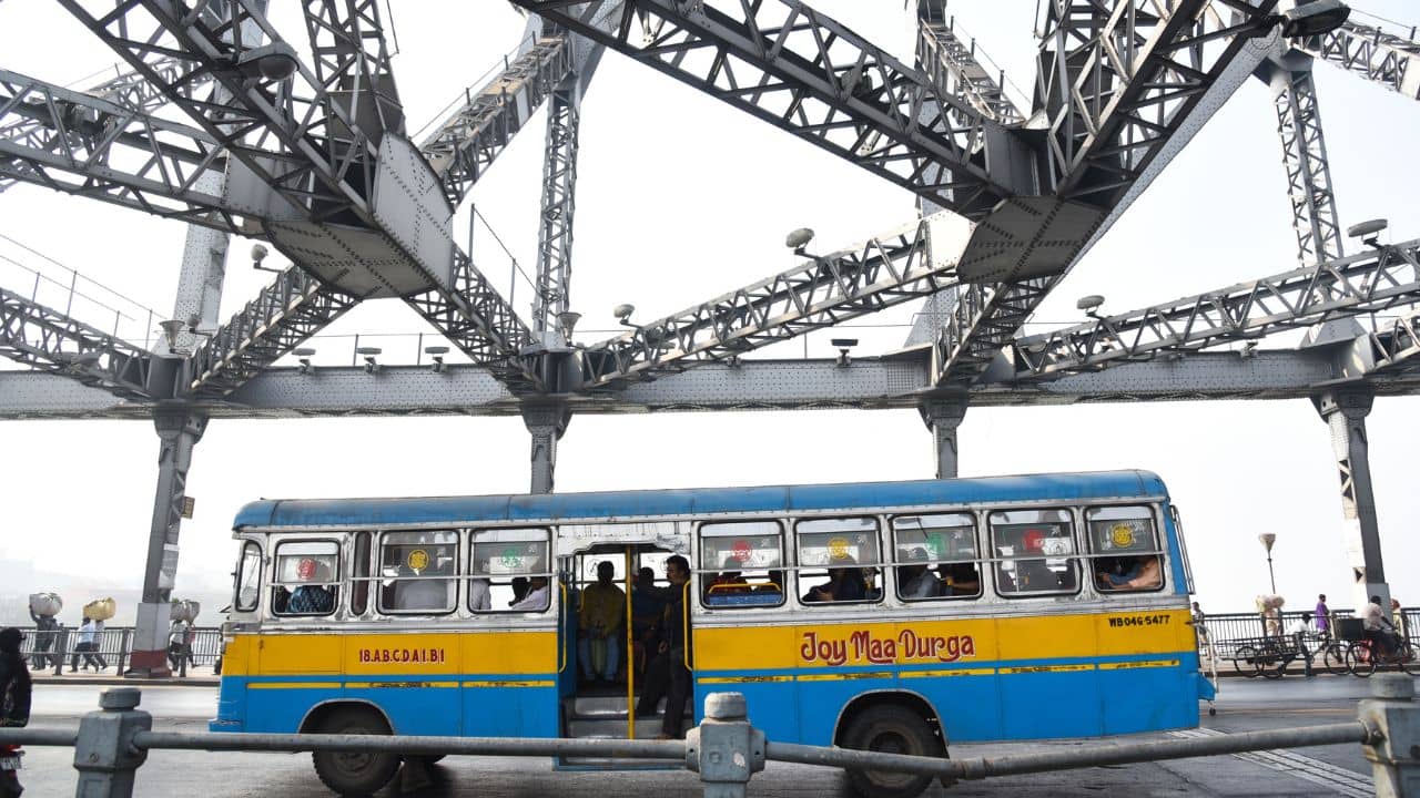 বড়বাজার, শোভাবাজার থেকে কাশীপুর, ভয়াবহ বিপদের মুখে ঘরবাড়ি-মন্দির-মসজিদ