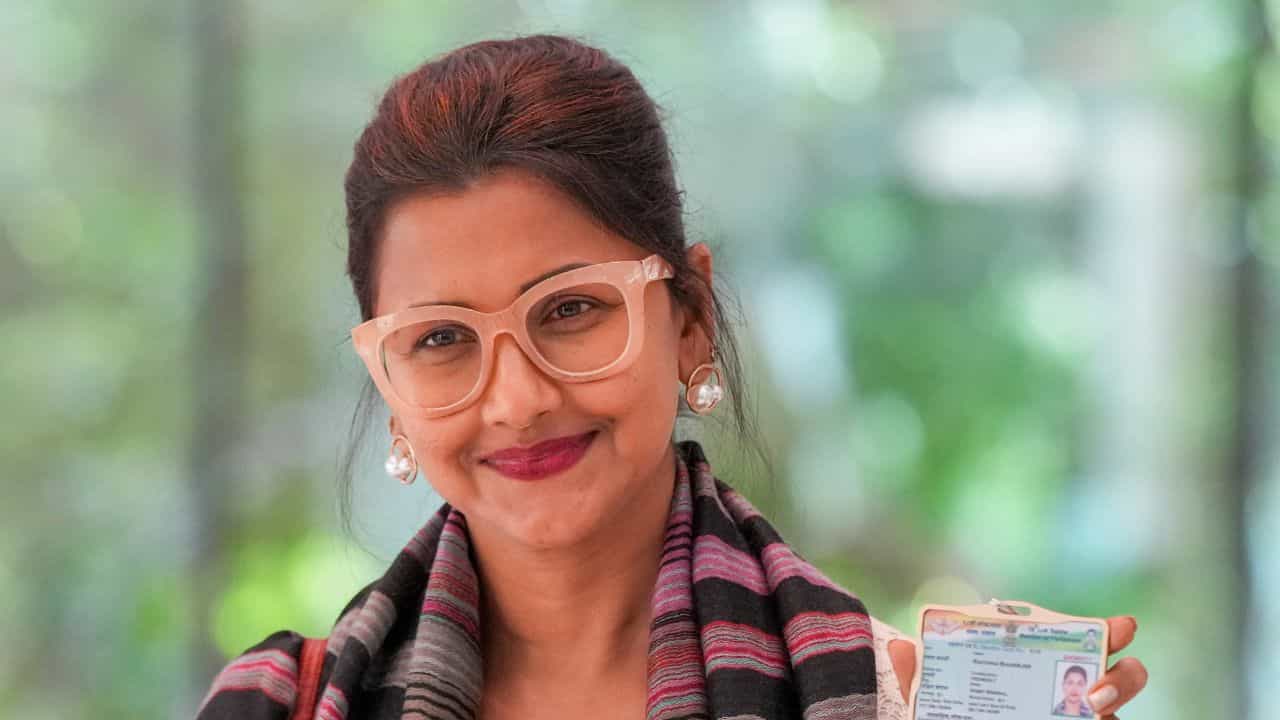 Rachna Banerjee: 'বড় বড় হাসপাতাল রেডি ... ডাক্তার নেই', এ কোন 'সত্যি' বলে বসলেন রচনা Rachna Banerjee: 'বড় বড় হাসপাতাল রেডি ... ডাক্তার নেই', এ কোন 'সত্যি' বলে বসলেন রচনা