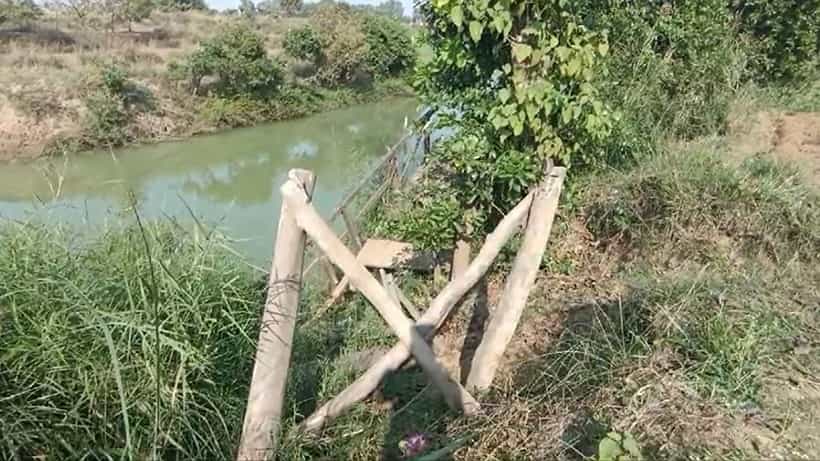 ঈশানি নদীর ওপর নেই কোনও সেতু, দিনের পর দিন জানিয়েও কোনও লাভ হয়নি