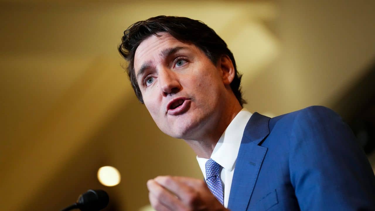 ওপরচালাকি করতে গিয়েছিলেন ট্রুডো, একেবারে হাটে-হাঁড়ি ভেঙে দিল সে দেশেরই মিডিয়া