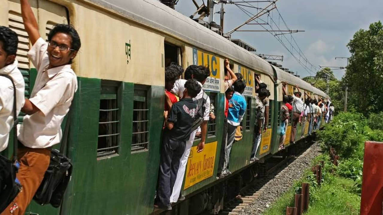 Local Train Cancel: ১৯ দিন ধরে বাতিল থাকবে ২০০-র বেশি লোকাল ট্রেন! যাত্রীদের চরম ভোগান্তির আশঙ্কা