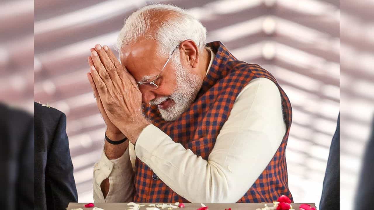 Central government: দিল্লি দিল! বাংলা পেল ১৩০১৭ কোটি টাকা Central government: দিল্লি দিল! বাংলা পেল ১৩০১৭ কোটি টাকা