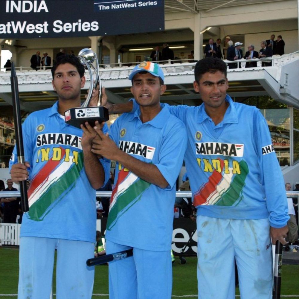 Mohammad Kaif Who led India to Win NatWest Trophy in England Jumps into The Yamuna River and Shares feelings See Photos (2)