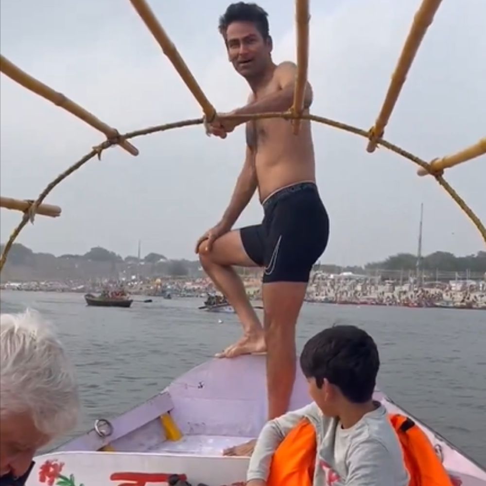 Mohammad Kaif Who led India to Win NatWest Trophy in England Jumps into The Yamuna River and Shares feelings See Photos (3)