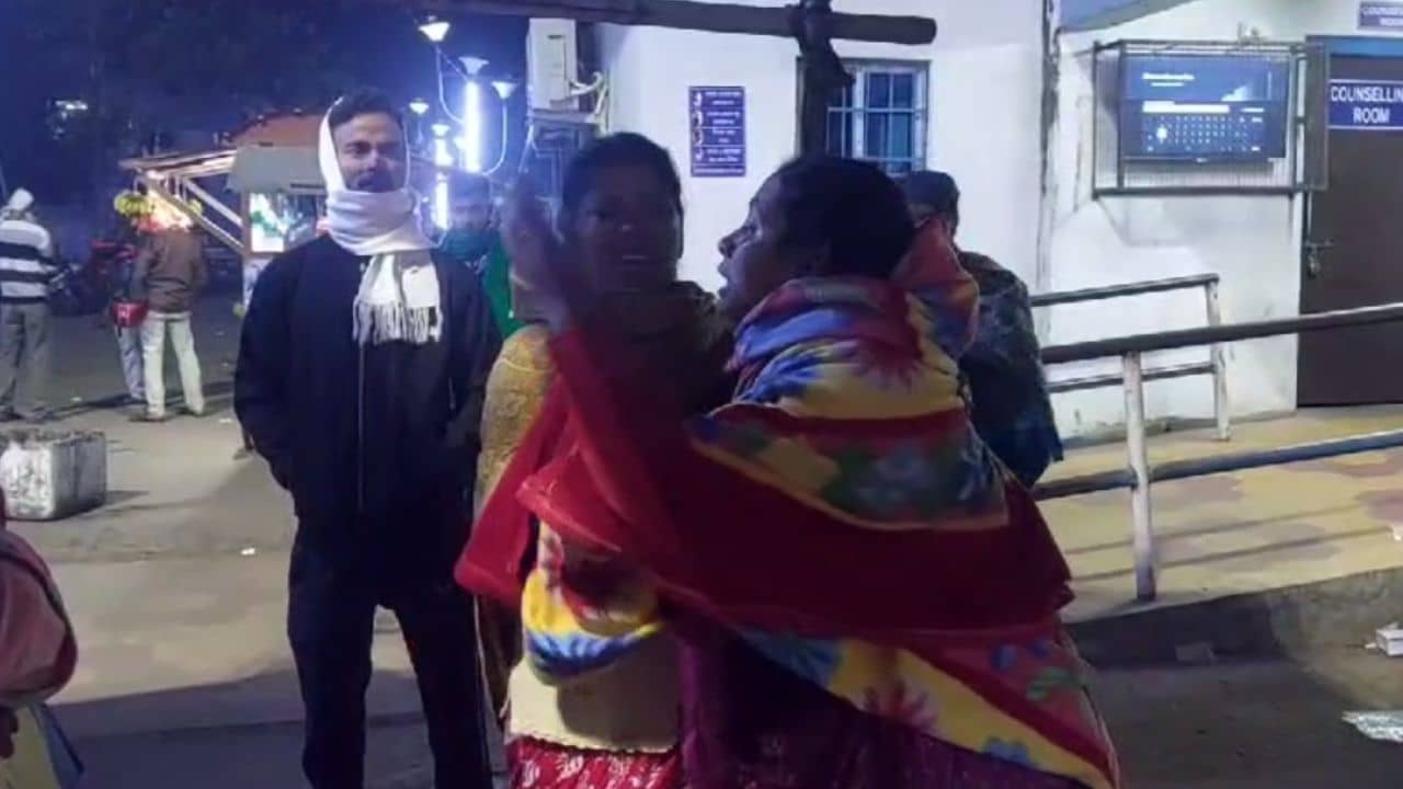 Nadia: মায়ের ওড়না নিয়ে খেলার সময় গলায় ফাঁস, মৃত্যু ৮ বছরের নাবালকের
