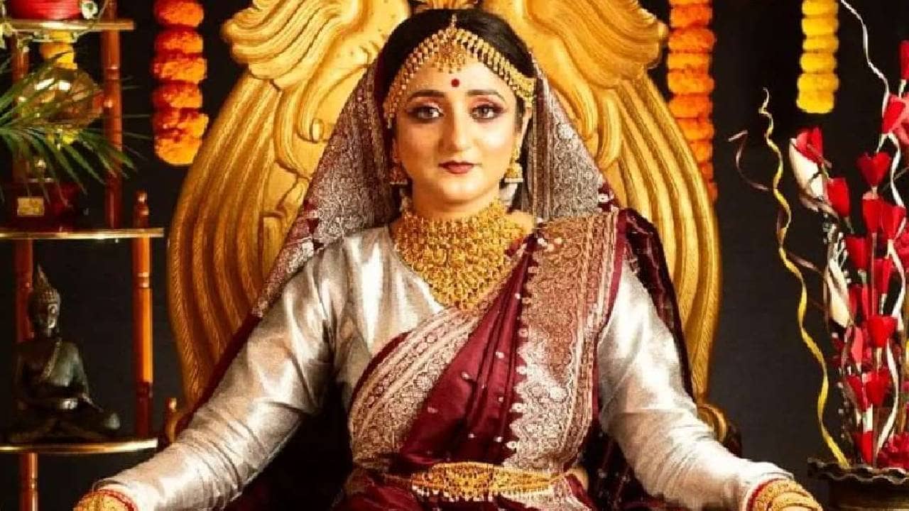 বিয়ের পিঁড়িতে মেমবউ, কবে বিয়ে করছেন বিনীতা?