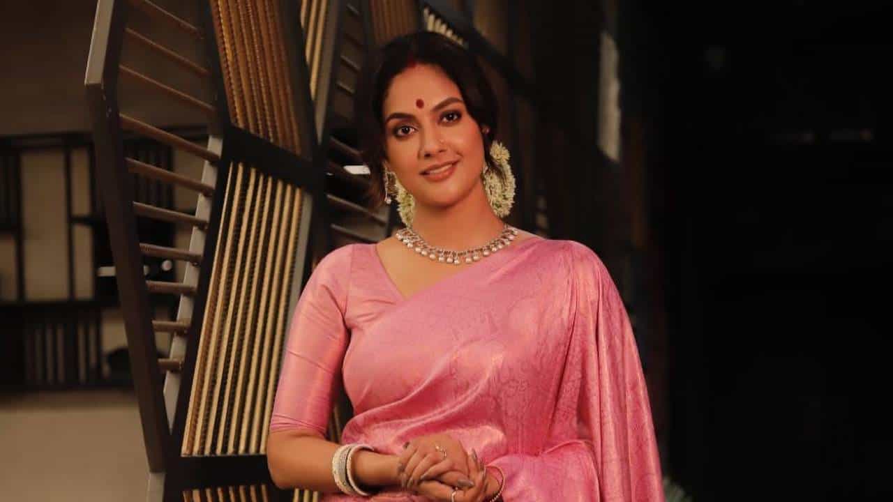 ছোট পর্দায় ফিরছেন সৈরিতি বন্দ্যোপাধ্যায়, কেমন চরিত্রে দেখা যাবে তাঁকে? ছোট পর্দায় ফিরছেন সৈরিতি বন্দ্যোপাধ্যায়, কেমন চরিত্রে দেখা যাবে তাঁকে?