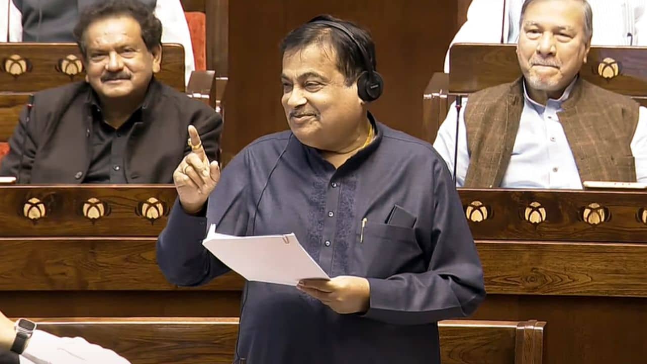 Nitin Gadkari: ১৮ হাজার কিলোমিটার সড়ক বানিয়েছে কেন্দ্র, রাজ্যসভায় বড় দাবি গড়করীর