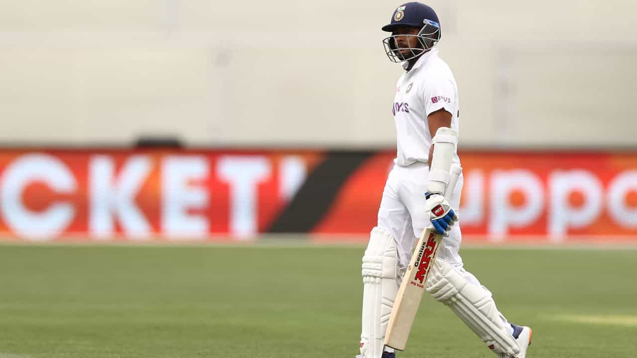 Prithvi Shaw: নষ্ট প্রতিভা? নিজেই নিজের শত্রু, পৃথ্বীকে নিয়ে মন্তব্য মুম্বই ক্রিকেট কর্তার! Prithvi Shaw: নষ্ট প্রতিভা? নিজেই নিজের শত্রু, পৃথ্বীকে নিয়ে মন্তব্য মুম্বই ক্রিকেট কর্তার!