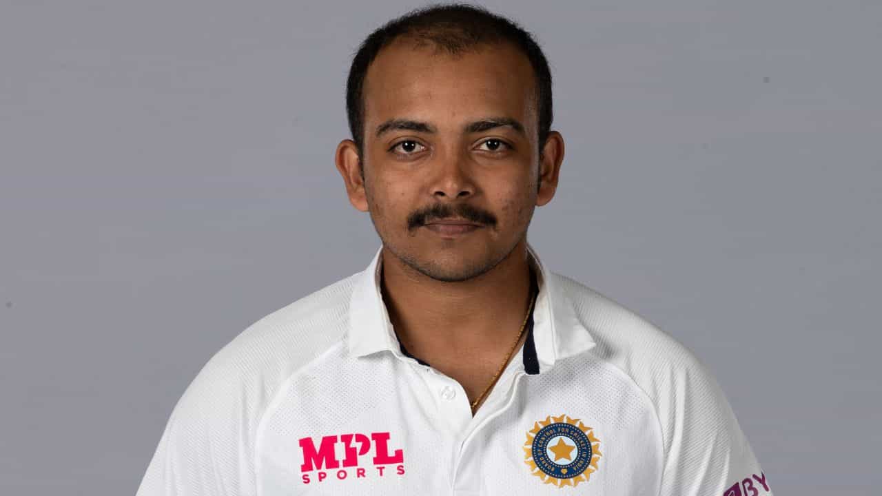 Prithvi Shaw: হারিয়েই গেলেন? মুম্বই সব ফর্ম্যাট থেকে পুরোপুরি ছেঁটে ফেলল পৃথ্বীকে! Prithvi Shaw: হারিয়েই গেলেন? মুম্বই সব ফর্ম্যাট থেকে পুরোপুরি ছেঁটে ফেলল পৃথ্বীকে!
