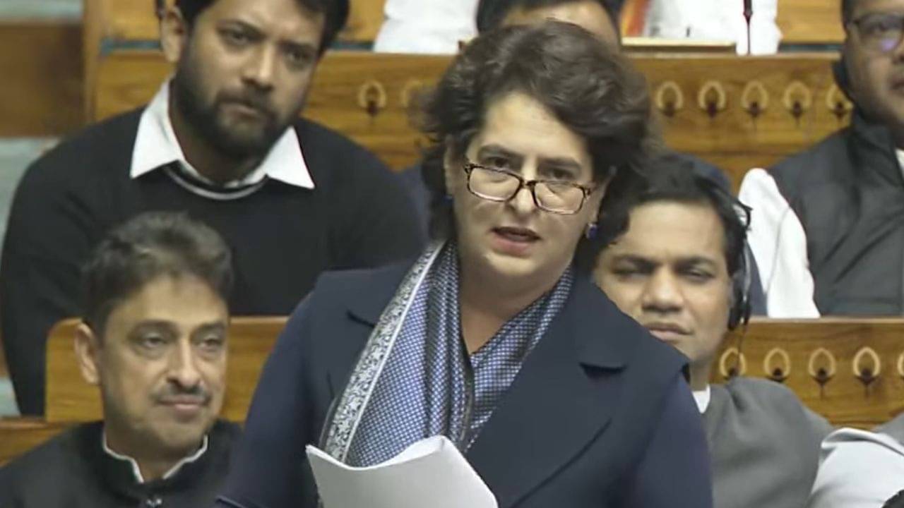 Priyanka Gandhi: আমাদের সুরক্ষাকবচ, সংসদে কার কথা বললেন প্রিয়ঙ্কা?