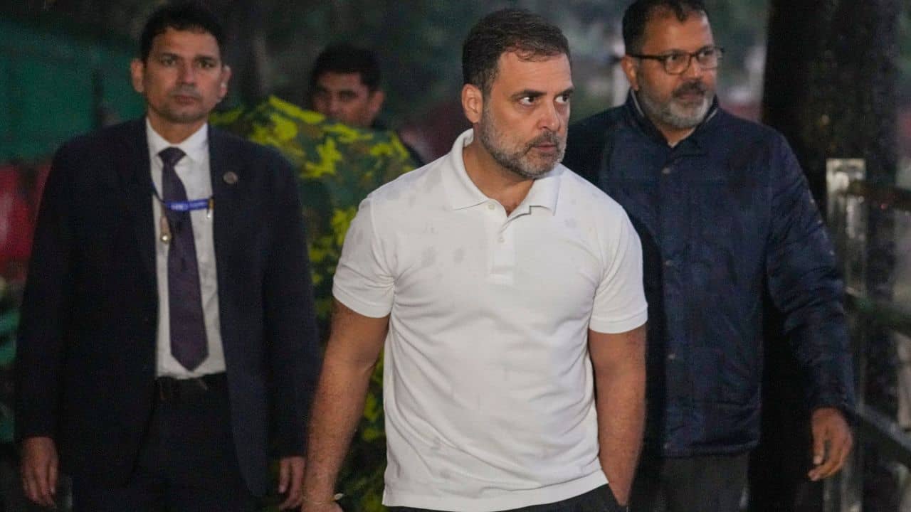 Rahul Gandhi: সারা দেশ শোকপালন করছে, আর রাহুল উড়ে গেলেন..., কংগ্রেস সাংসদকে বিঁধল বিজেপি