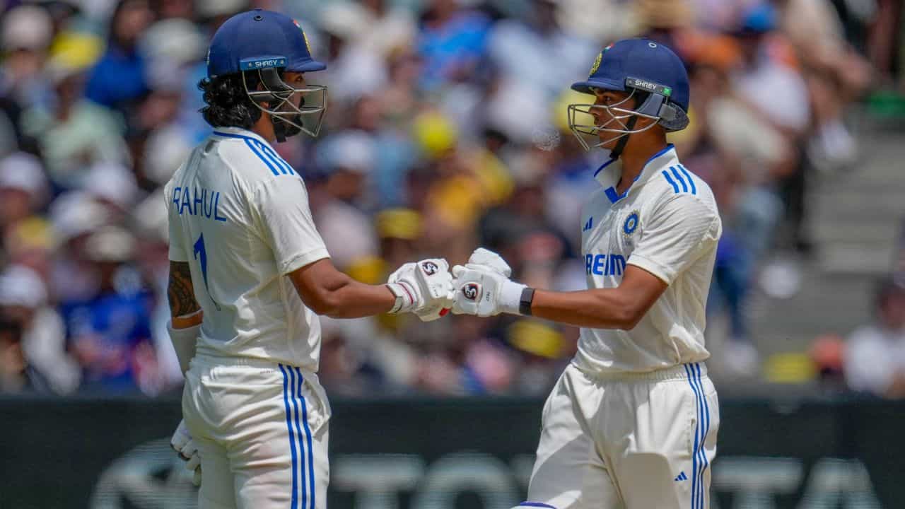 IND vs AUS: 'তারকা পুজো...', রোহিতের সিদ্ধান্তকে তুলোধনা প্রাক্তনের IND vs AUS: 'তারকা পুজো...', রোহিতের সিদ্ধান্তকে তুলোধনা প্রাক্তনের