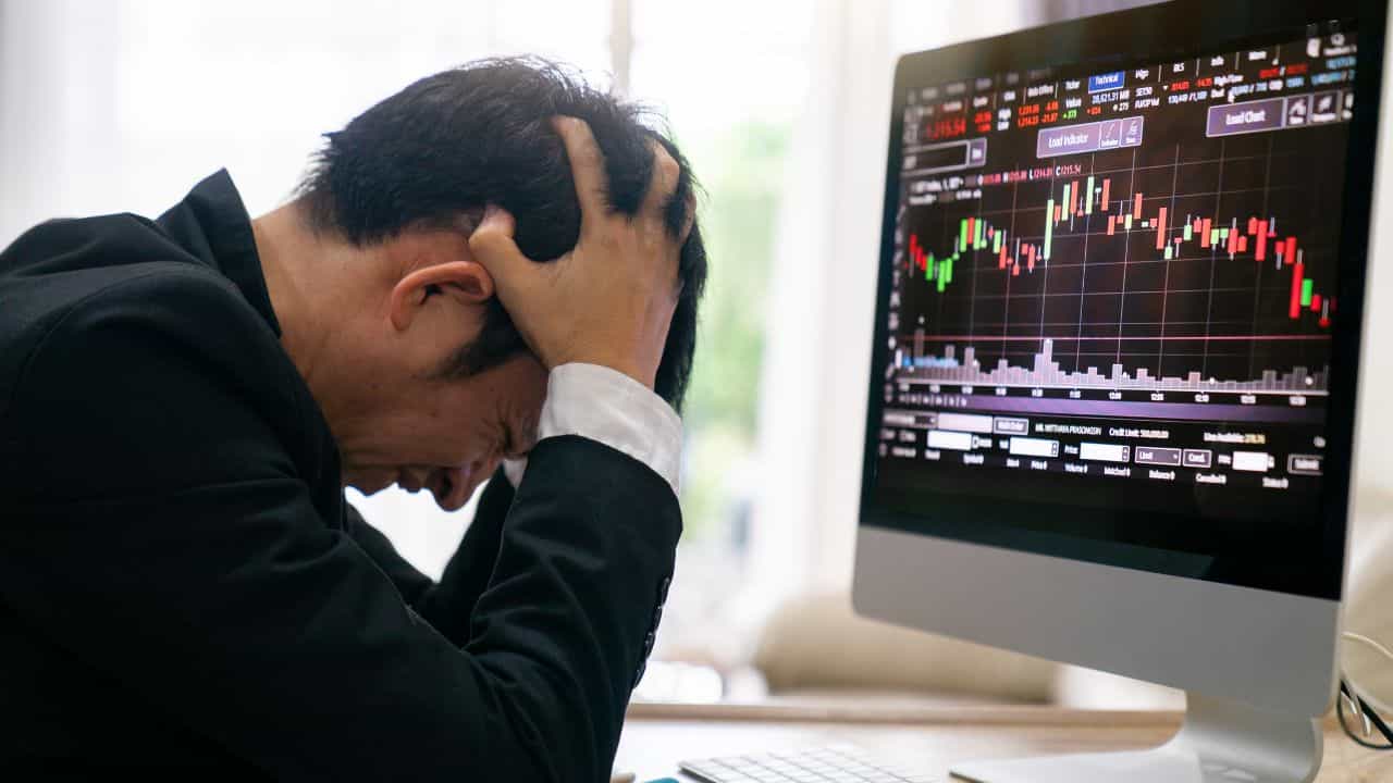 Mutual Fund: এই ফান্ডগুলিতে চলছে আপনার SIP? সর্বস্বান্ত হওয়ার আগেই তুলে নিন টাকা Mutual Fund: এই ফান্ডগুলিতে চলছে আপনার SIP? সর্বস্বান্ত হওয়ার আগেই তুলে নিন টাকা