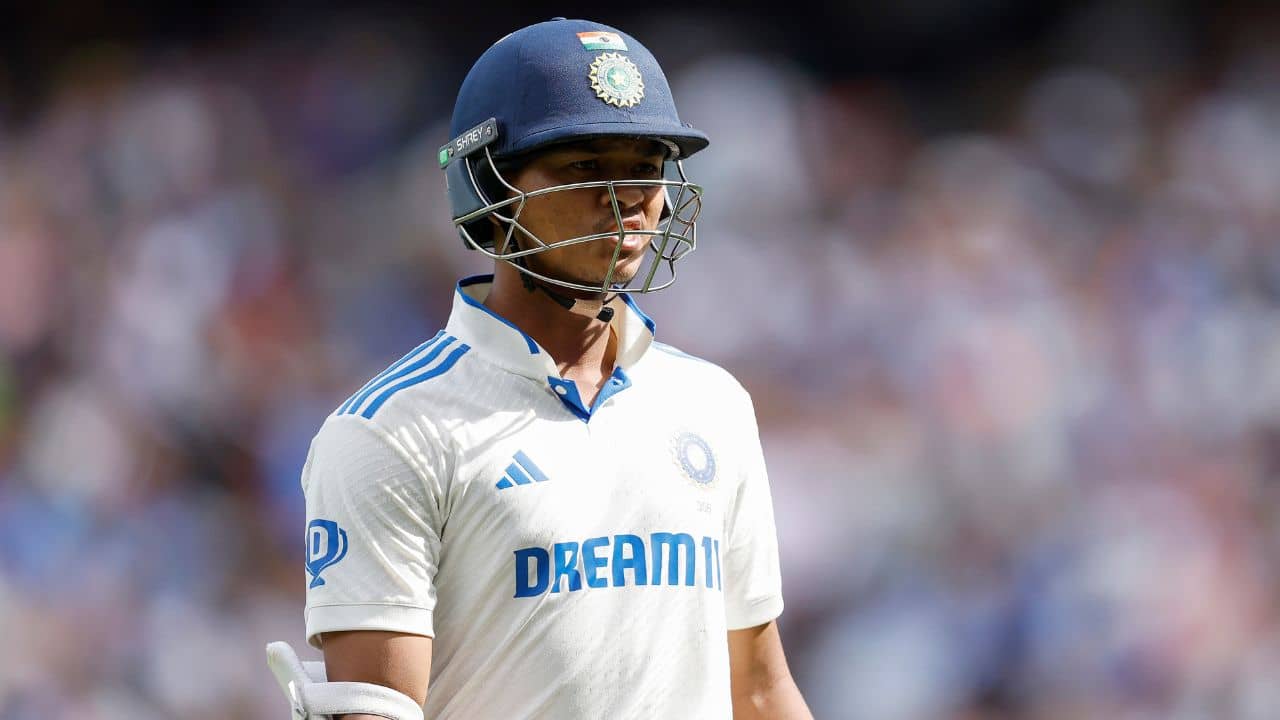 Yashasvi Jaiswal: প্রযুক্তি কেন রয়েছে?, যশস্বীর আউট নিয়ে চটে লাল সানি, শাস্ত্রী-সঞ্জয়রা কী বলছেন?