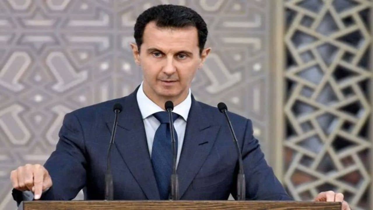 Syria President: র‌্যাডারের বাইরে বিমান, আসাদের মৃত্যু নিয়ে জল্পনা, শেষ পর্যন্ত রাশিয়ায় সিরিয়ার প্রেসিডেন্ট