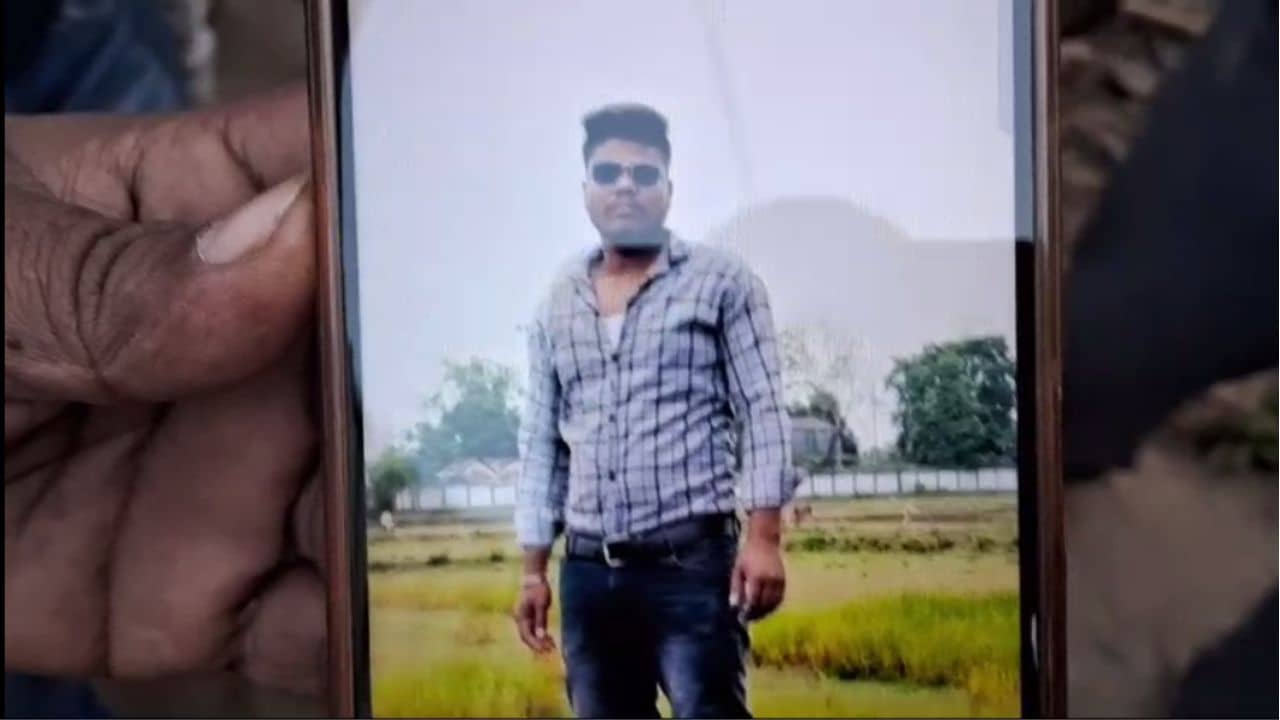Rajganj: এক সপ্তাহ আগে যোগ দিয়েছিলেন কাজে, সেই ছেলেটারই নিথর দেহ ঢুকল গ্রামে