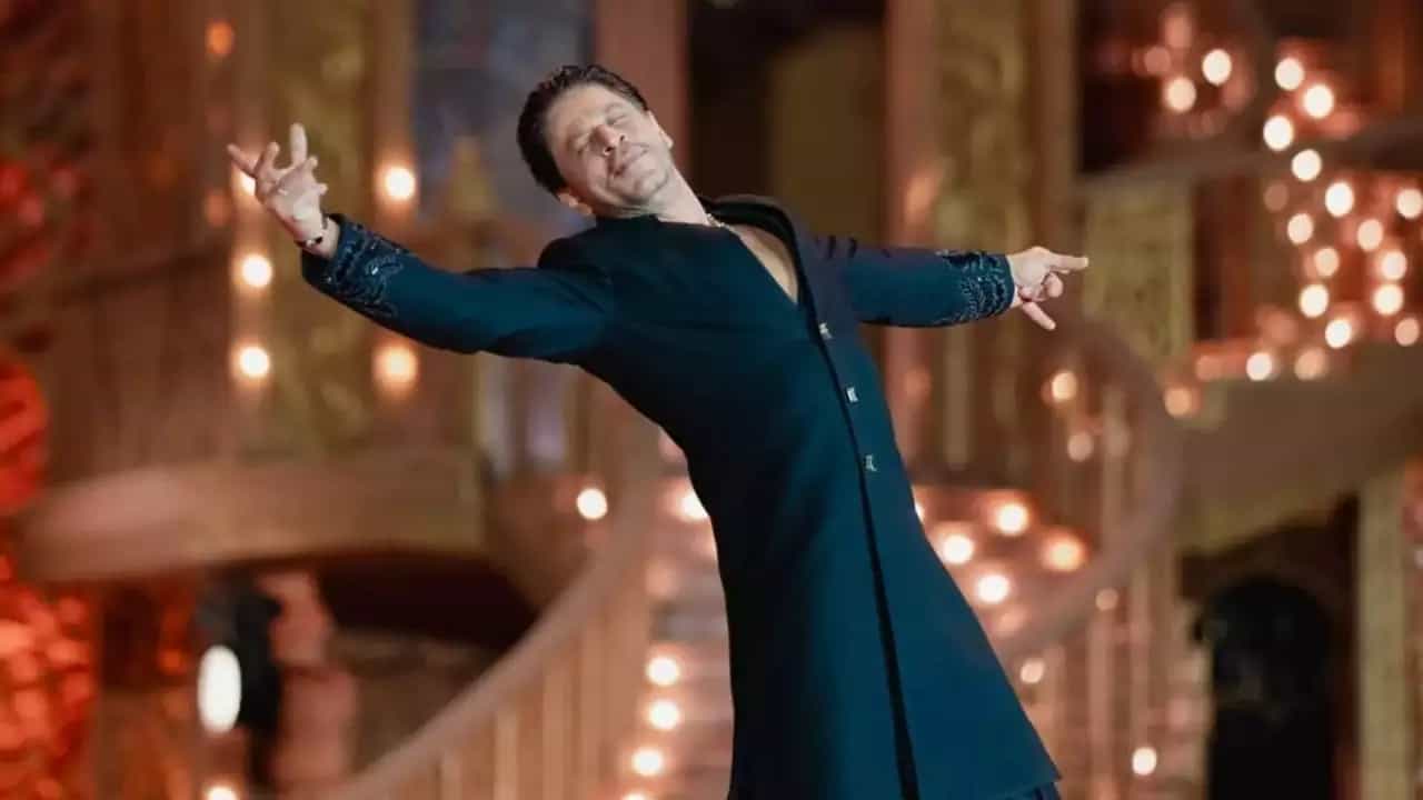 বিয়ে বাড়িতে শাহরুখকে চান? জানেন মোট কত কোটির বিনিময়ে হাজির থাকেন কিং বিয়ে বাড়িতে শাহরুখকে চান? জানেন মোট কত কোটির বিনিময়ে হাজির থাকেন কিং