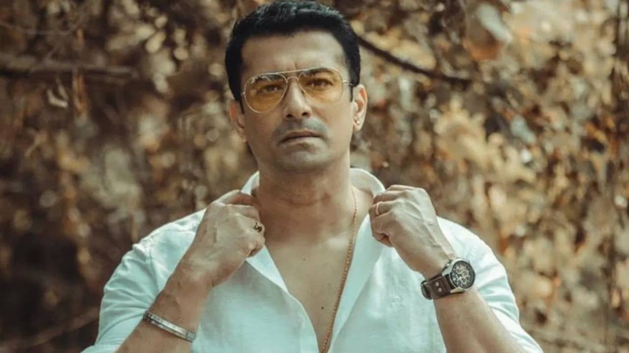 ...প্রেম বলে কিছু হয় না, সম্পর্ক নিয়ে বিস্ফোরক ঋষি