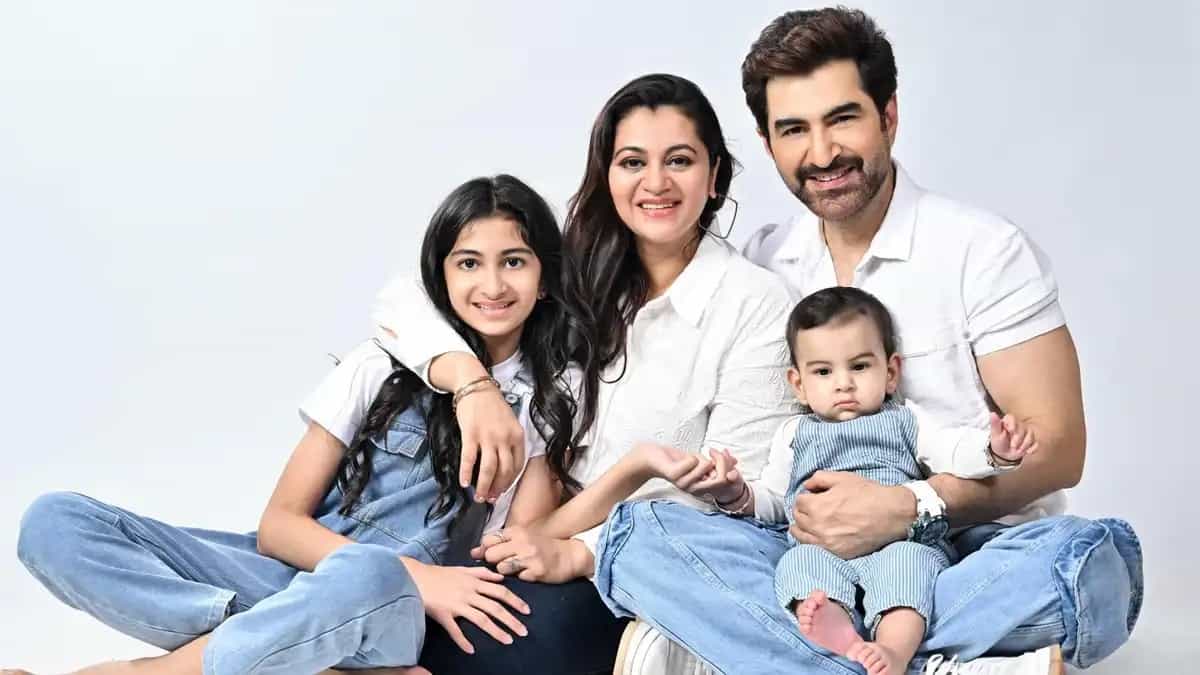 Big News: বড়দিনে বড় চমক, ইন্ডাস্ট্রিতে পা রাখতে চলেছে এবার জিতের মেয়ে নবন্যা, সঙ্গী কৃষা Big News: বড়দিনে বড় চমক, ইন্ডাস্ট্রিতে পা রাখতে চলেছে এবার জিতের মেয়ে নবন্যা, সঙ্গী কৃষা